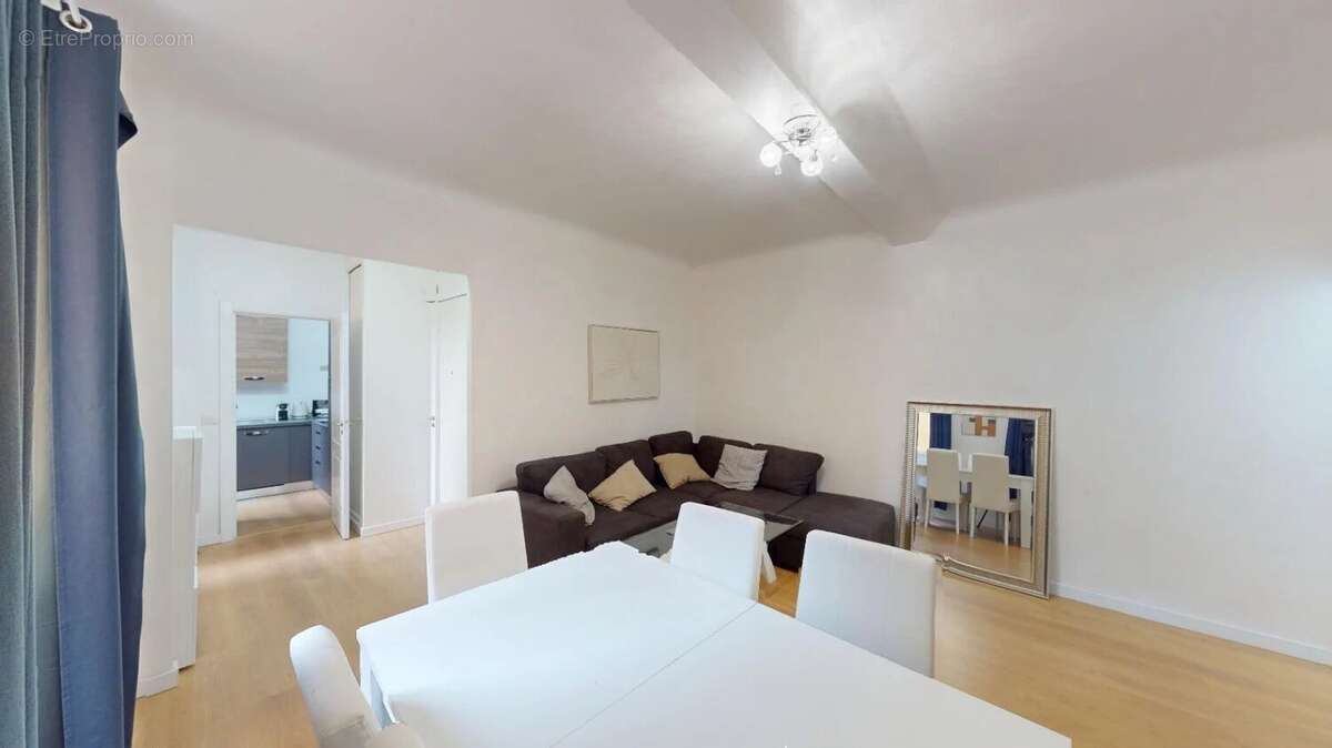 Appartement à BEAUSOLEIL