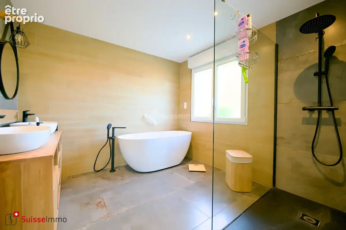Maison Desandans 228 m2 sur 40 ares de terrain - photo 9