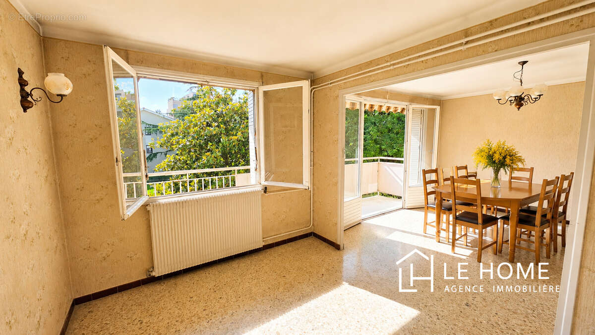 Appartement à TASSIN-LA-DEMI-LUNE