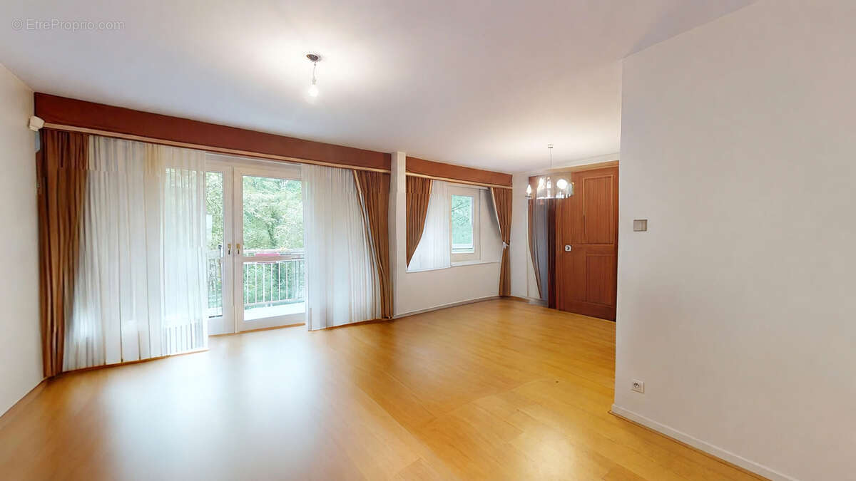 Appartement Strasbourg 4 pièce(s) 104.98 m2 - photo 2
