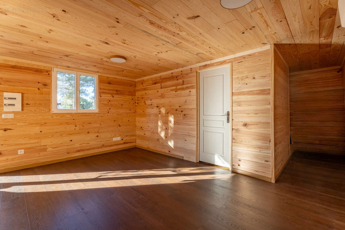 Maison à LE CASTELLET