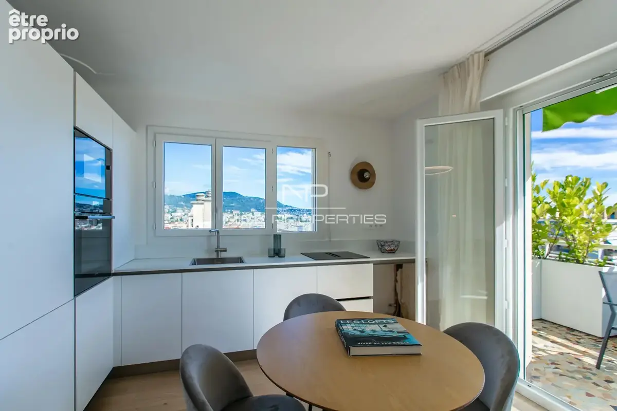 Appartement 4 pièces 77 m² à vendre à Nice (06000) - photo 3