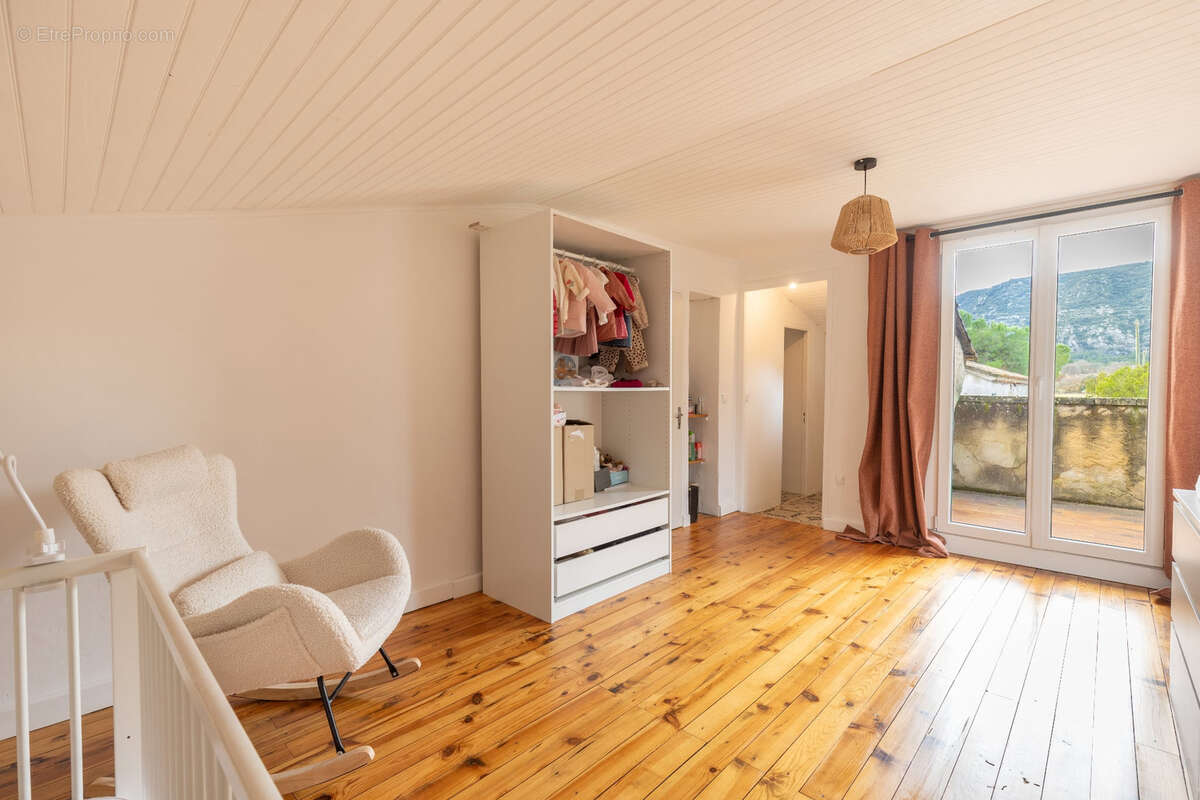 Maison à MAUBEC