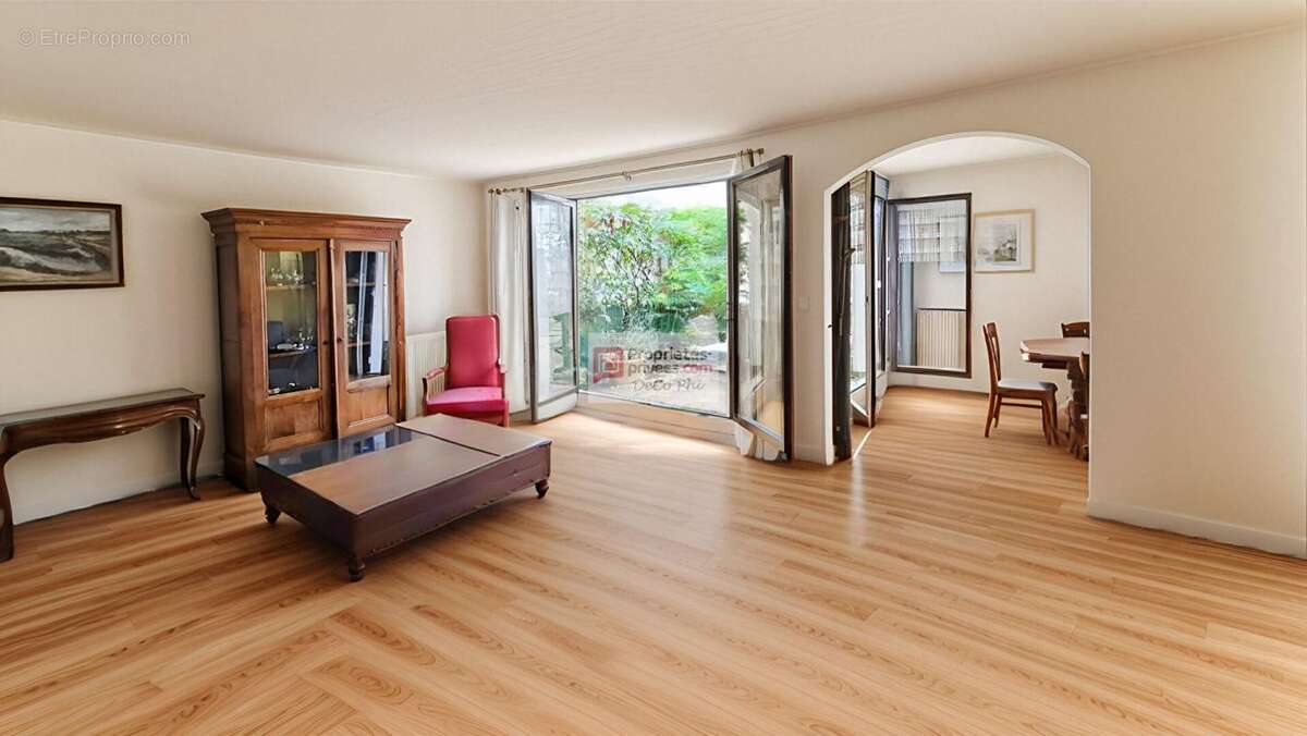 Professions libérales possibles : 5 pièces 110 m2 avec jardin/terrasse Ermitage - photo 3