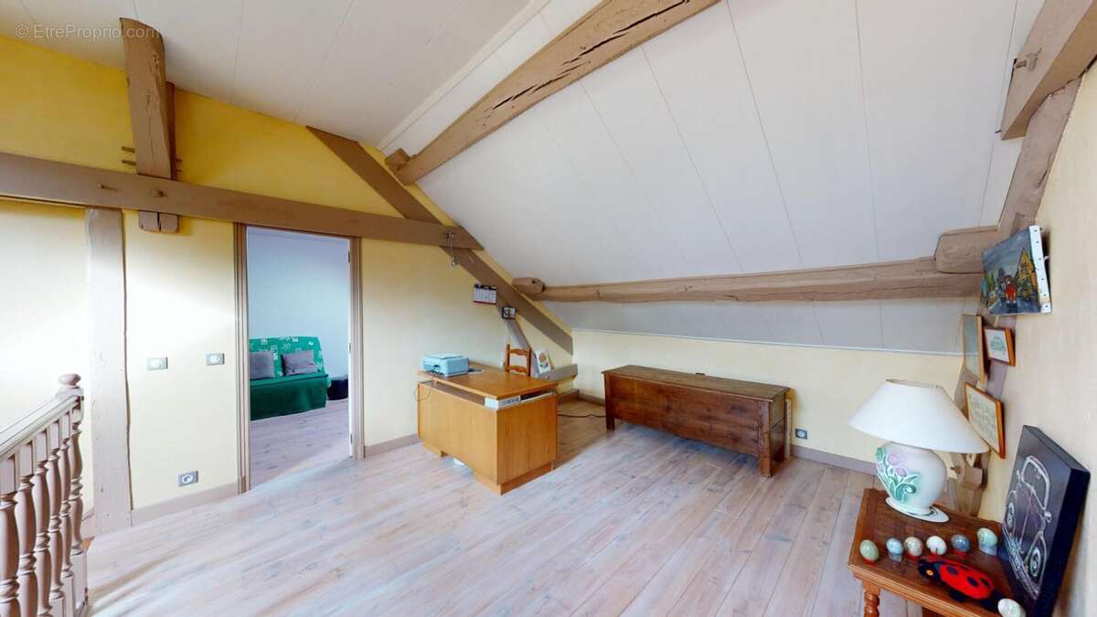 Maison à JOUY-LE-CHATEL