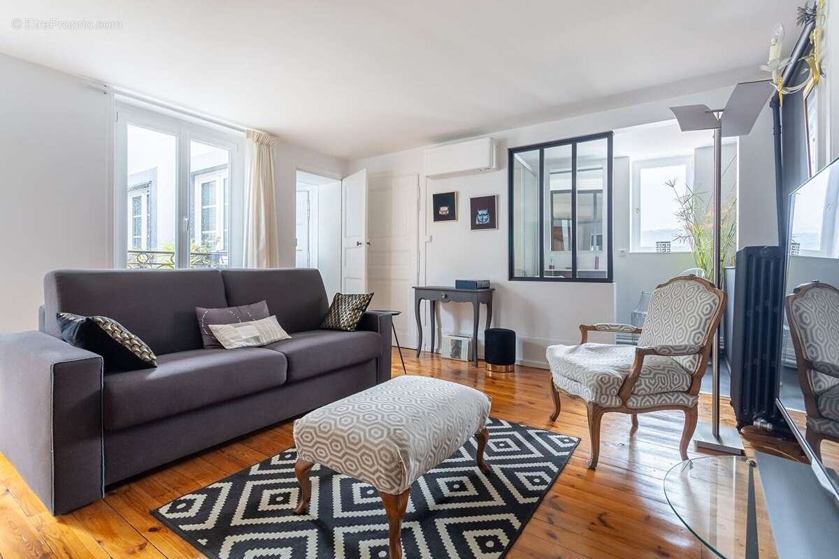 Secteur cathédrale - t6 au calme absolu  - dernier etage avec ascenseur - photo 2
