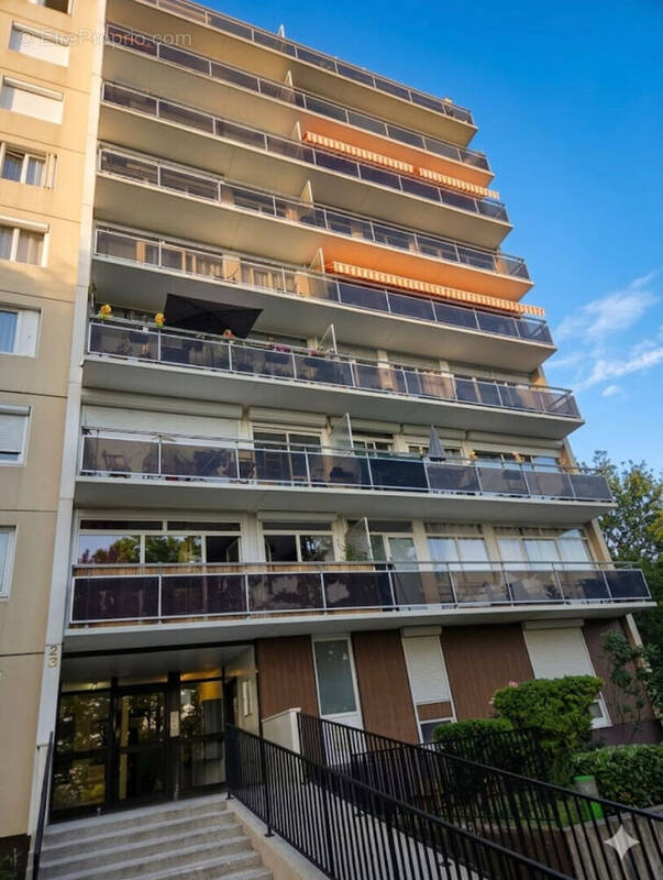 Appartement à LIVRY-GARGAN