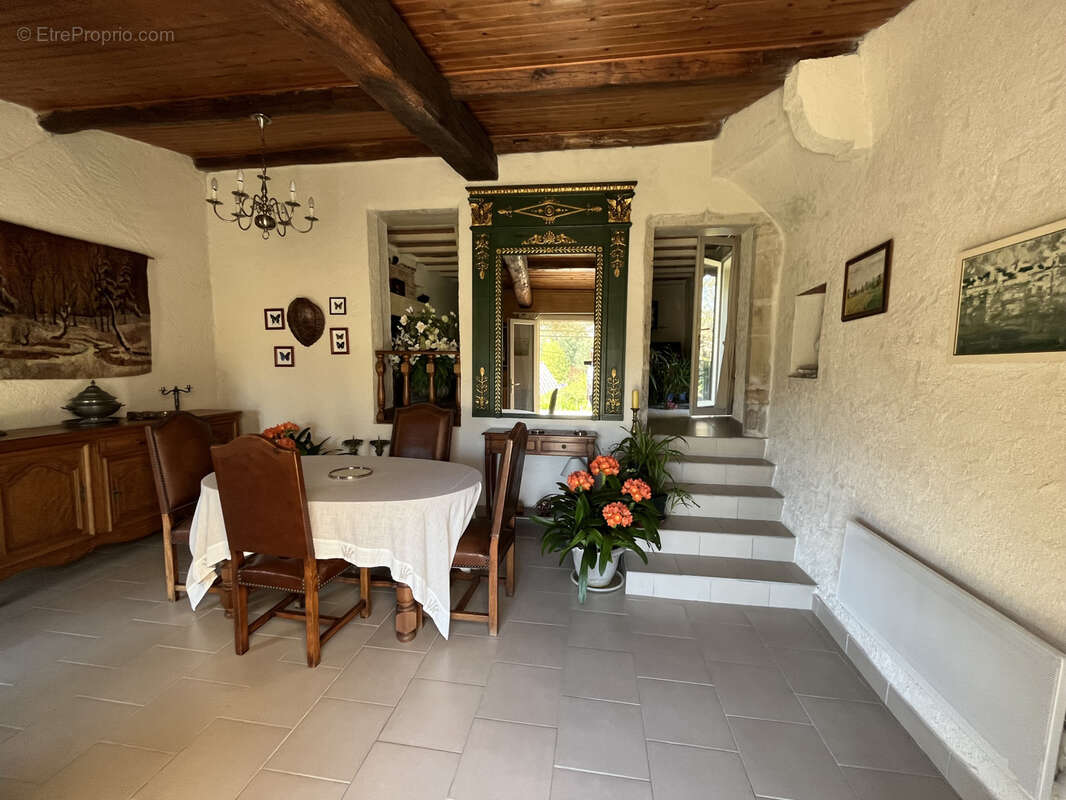 ref 72220 THOUARS Belle maison de 172 m2 dans cadre agréable et calme avec vue sur la campagne - photo 3