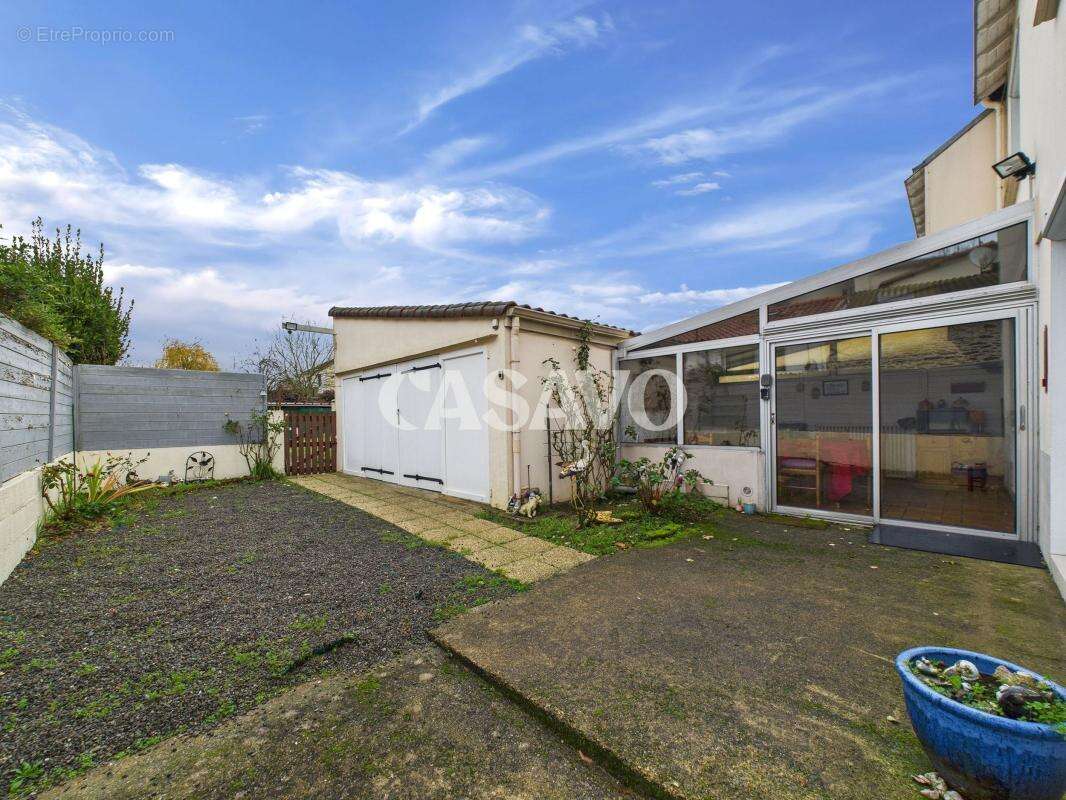 Maison à SAINT-SEBASTIEN-SUR-LOIRE