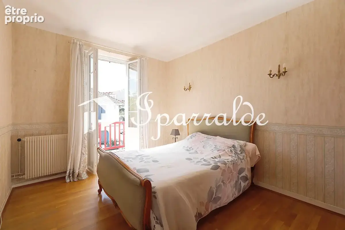 Exclusivité   hendaye centre-ville  117 m2  5 pièces  parking & très grande cave - photo 24
