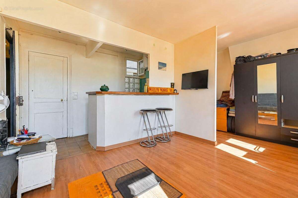 Appartement à PARIS-18E