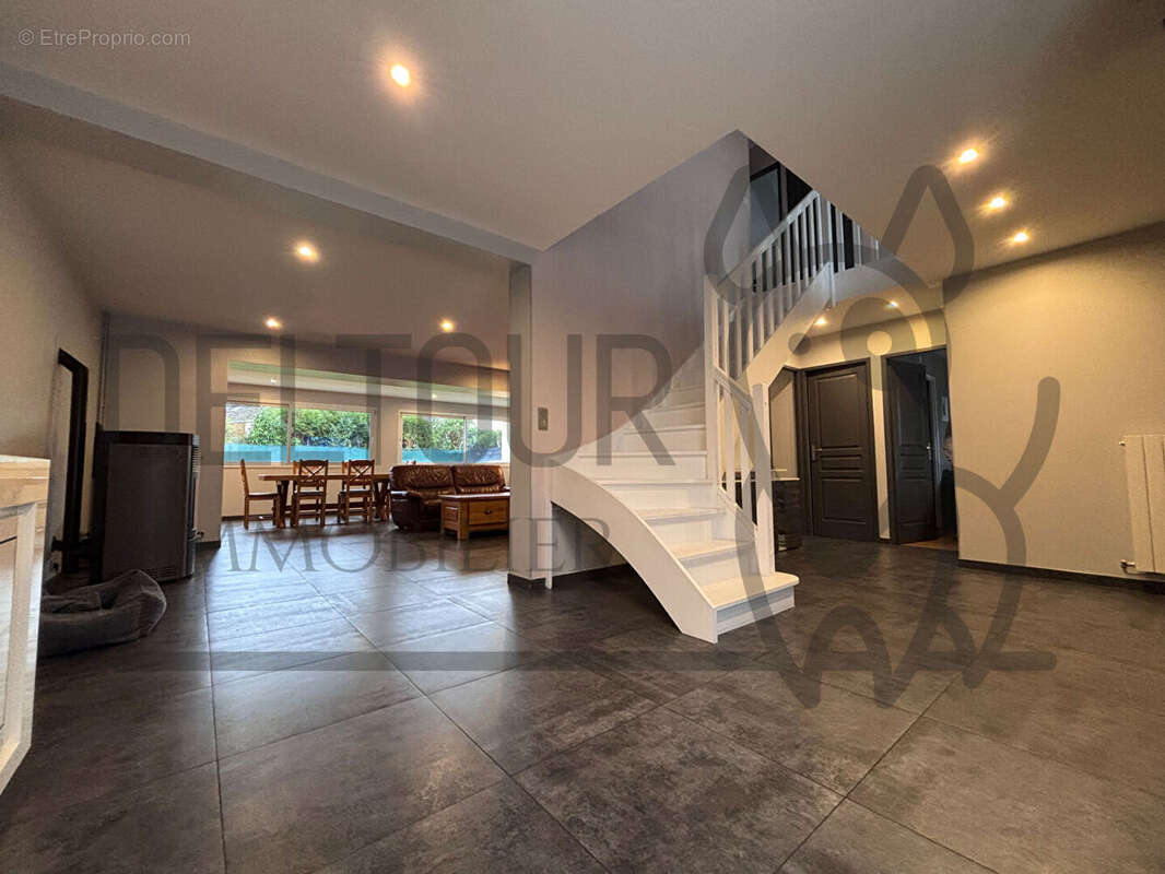 Maison à FAREMOUTIERS