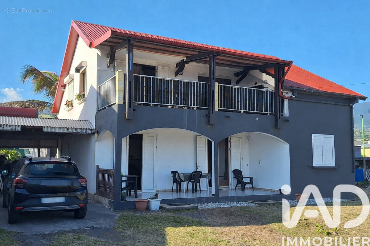 Photo 1 - Maison à SAINT-JOSEPH