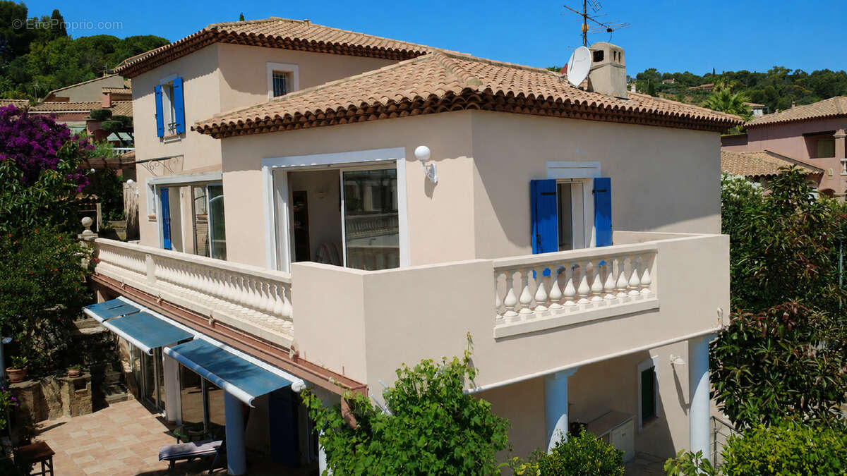 Carqueiranne – le pradon – 293 m² – vue mer – plage à pied – 2 habitations - photo 5