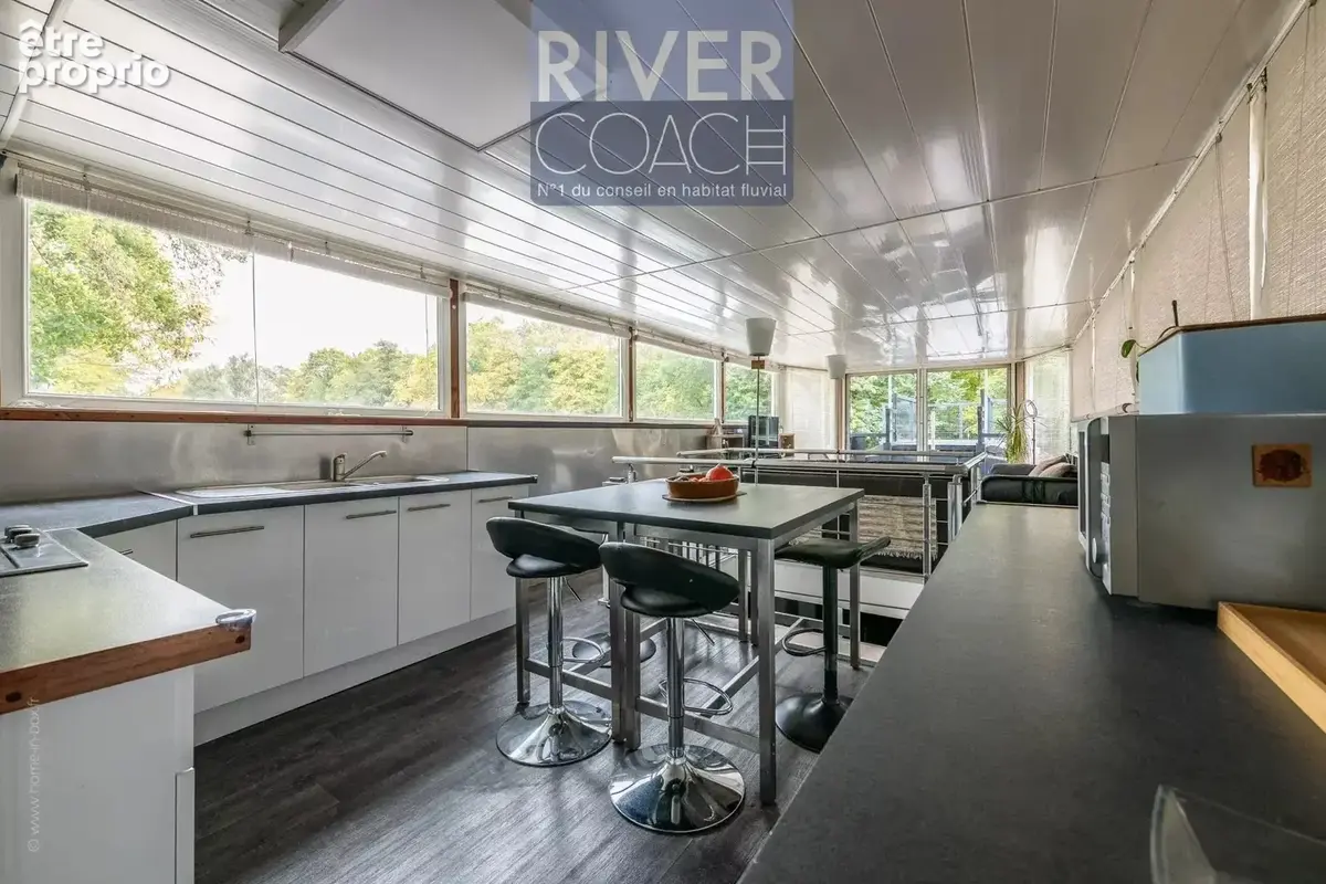 Vivre sur l’eau à 25 min de Paris – péniche Freycinet lumineuse avec terrasse - photo 5