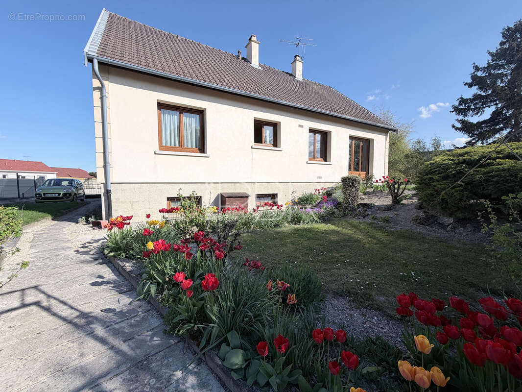 Maison à CAUREL