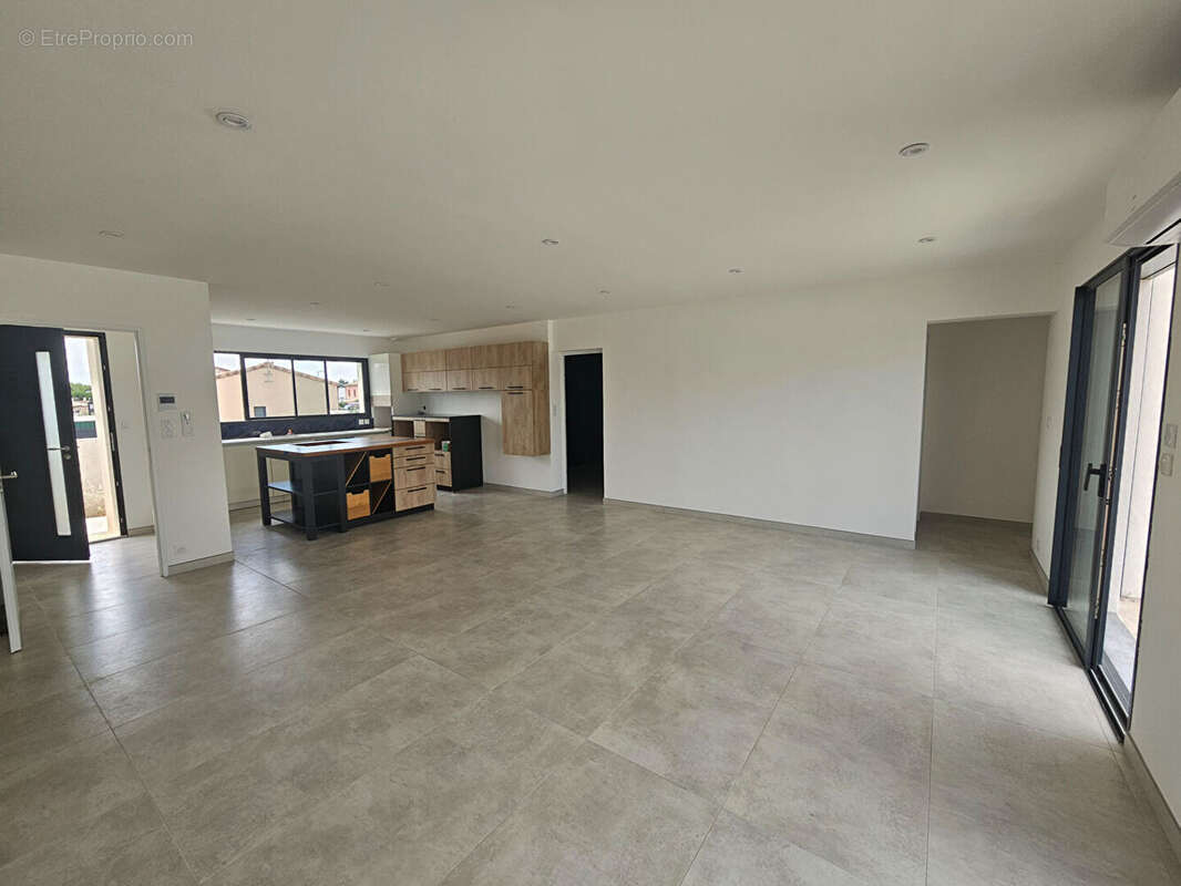 Maison Pennautier 6 pièce(s) 116 m2 - photo 2