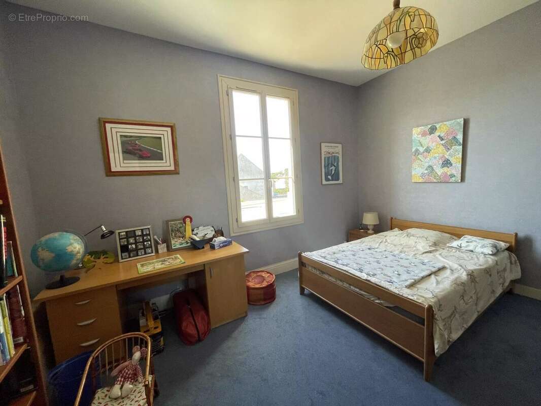 Maison à MONTREUIL-BELLAY