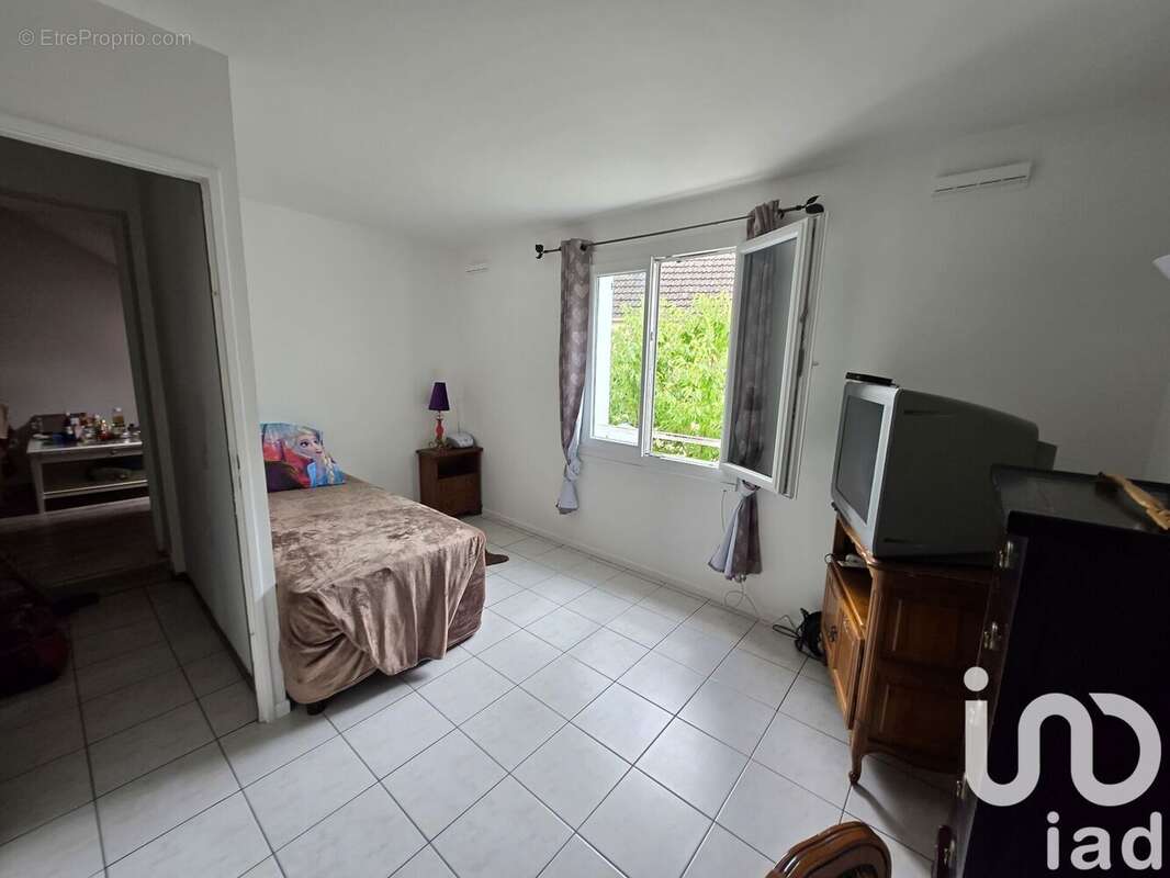 Photo 6 - Maison à LIEUSAINT