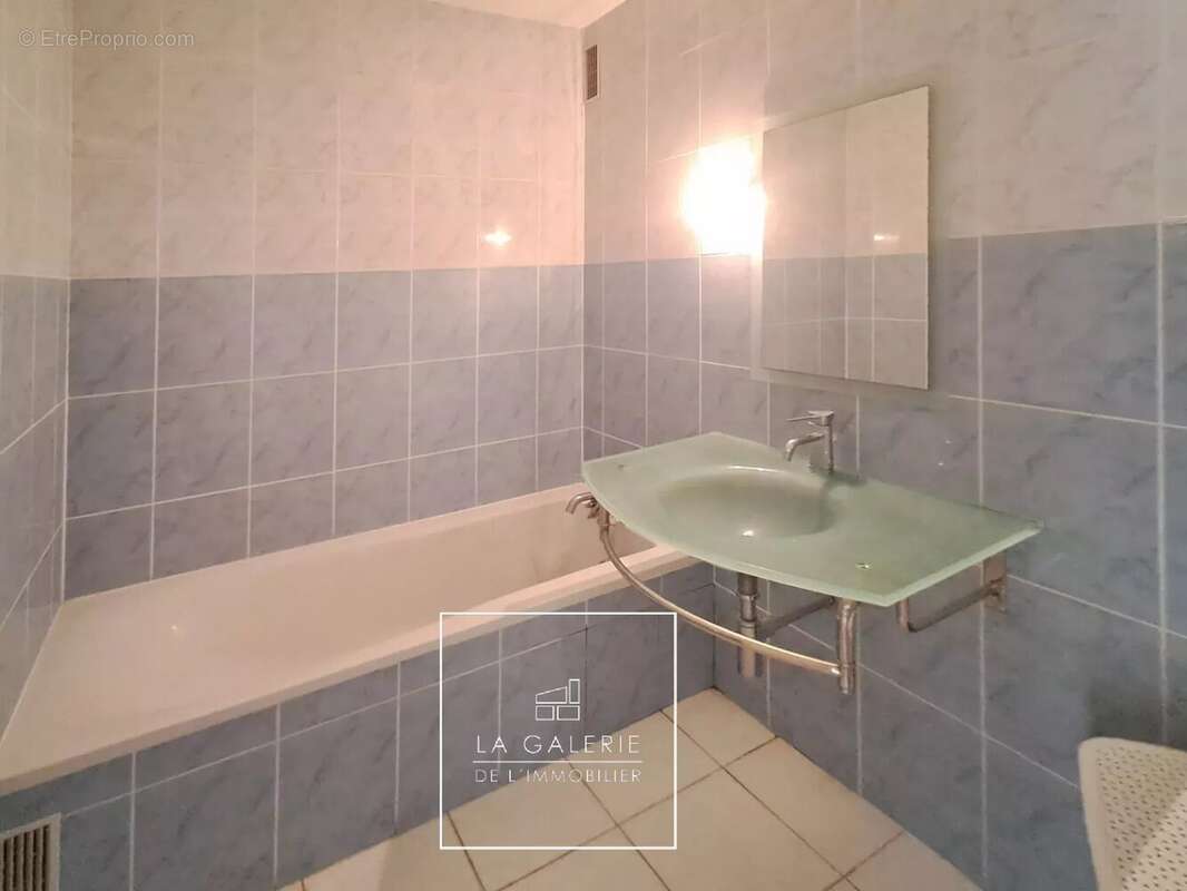 APPARTEMENT A VENDRE T5  La Muette, idéalement situé avec parking et cave. - photo 16