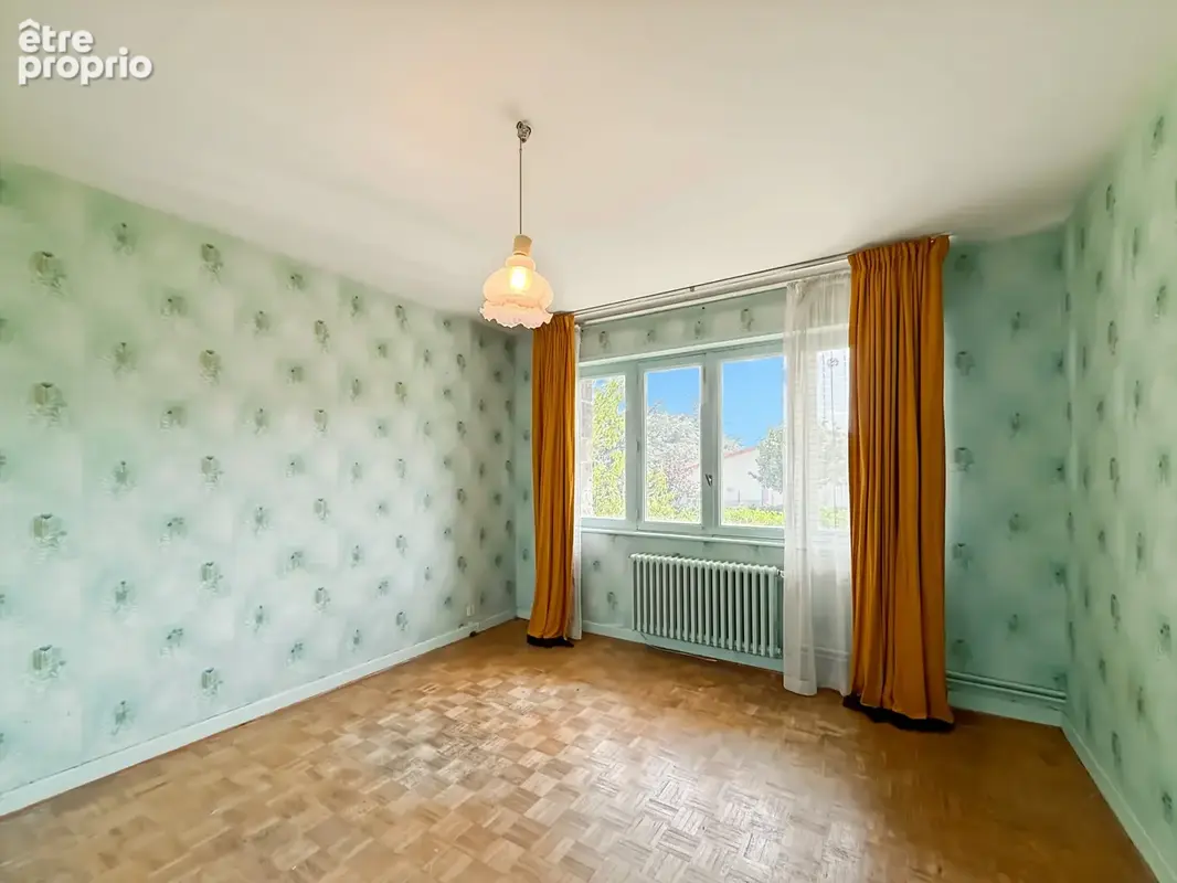 Cébazat   maison familiale 5 pièces   4 chambres   terrain 615 m2   beau potentiel - photo 5