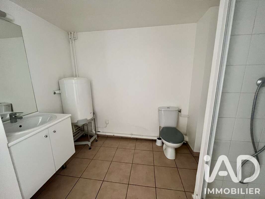 Appartement 22 m² à Villeneuve-La-Garenne  - photo 4