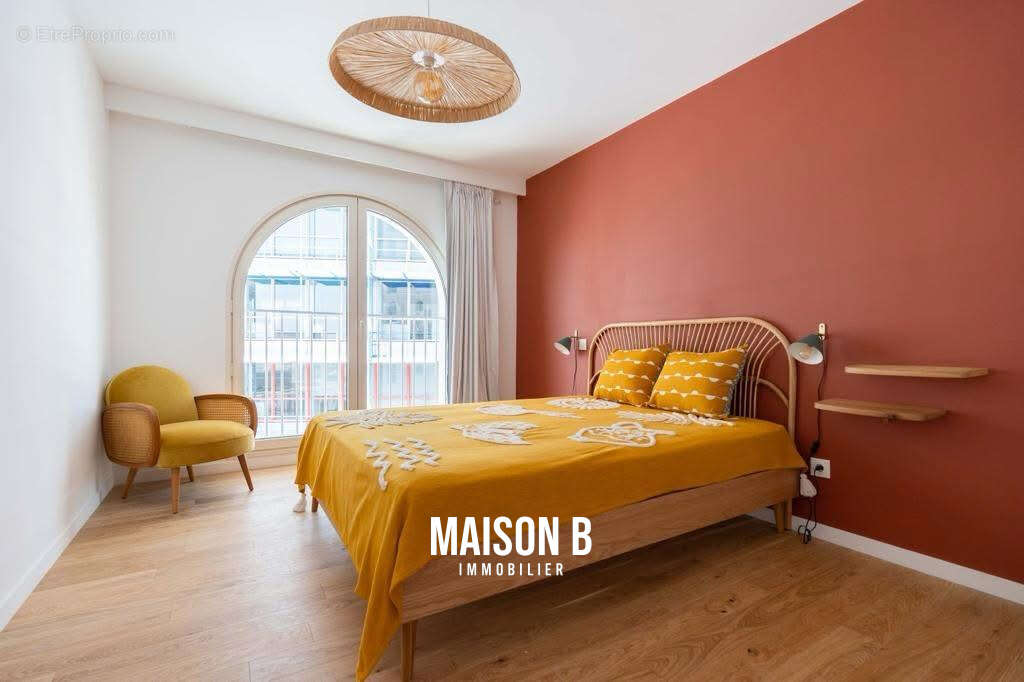 Appartement à MARSEILLE-2E