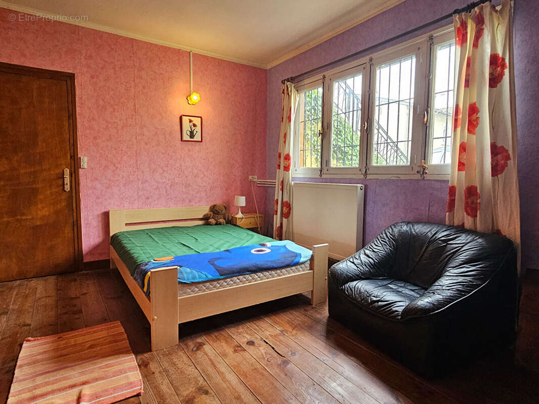 Maison de village avec cour et garage - photo 12