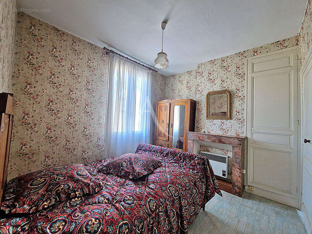 Maison à CHATEAUNEUF-SUR-SARTHE