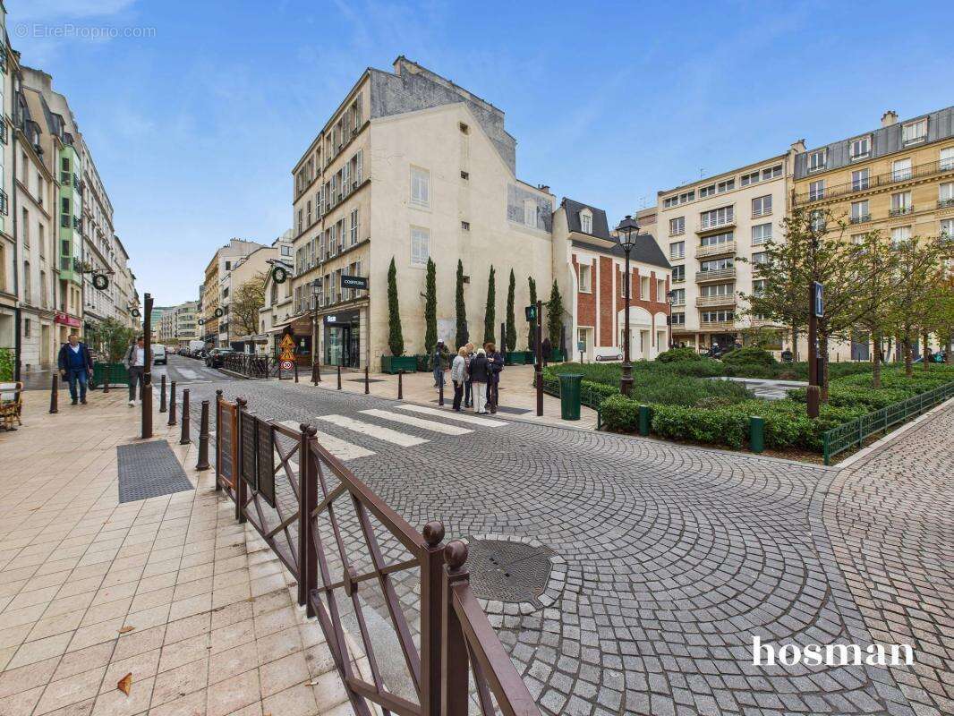 Appartement à NEUILLY-SUR-SEINE
