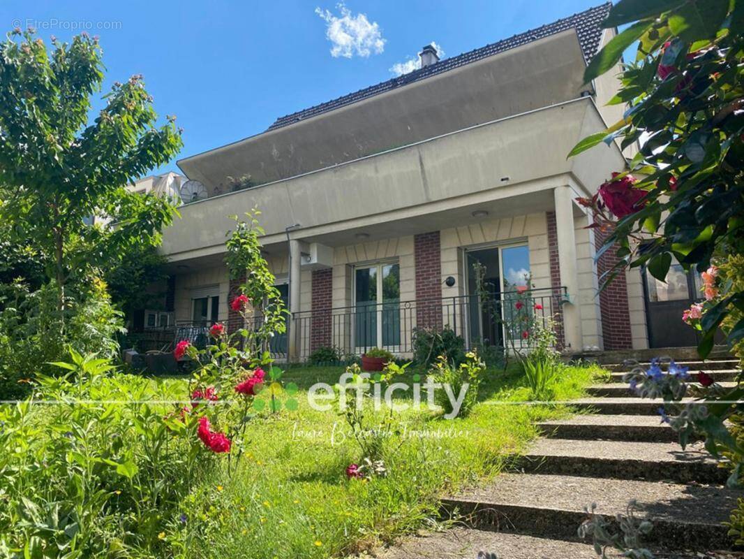 Appartement à BOISSY-SAINT-LEGER