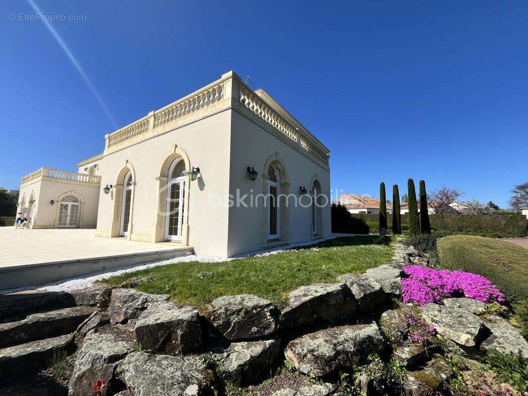 PROPRIÉTÉ 483m2 - photo 14