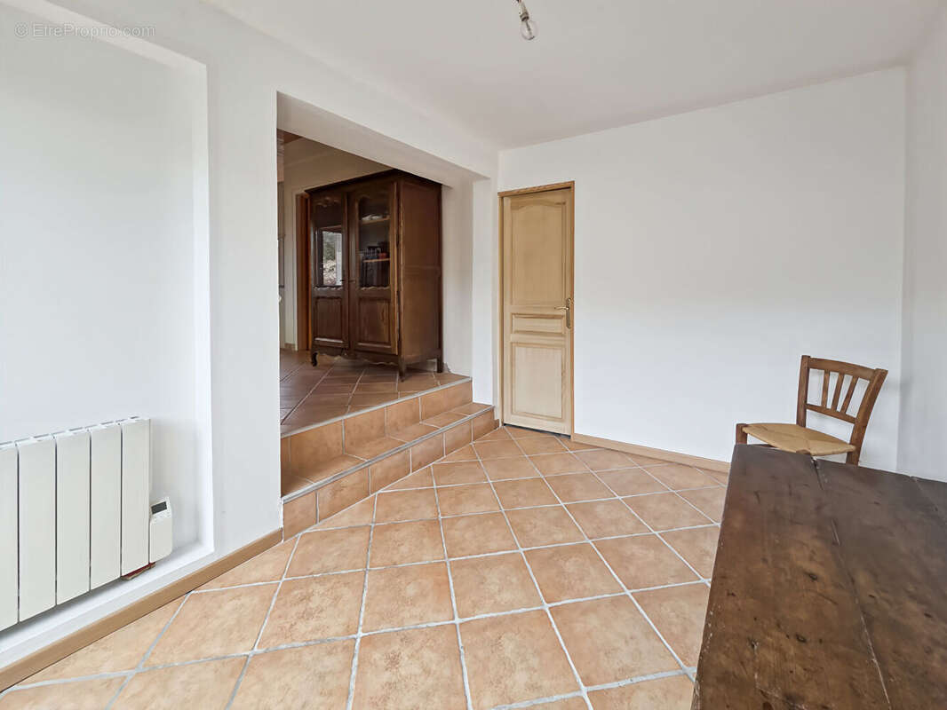 Maison à VERRIERES-LE-BUISSON