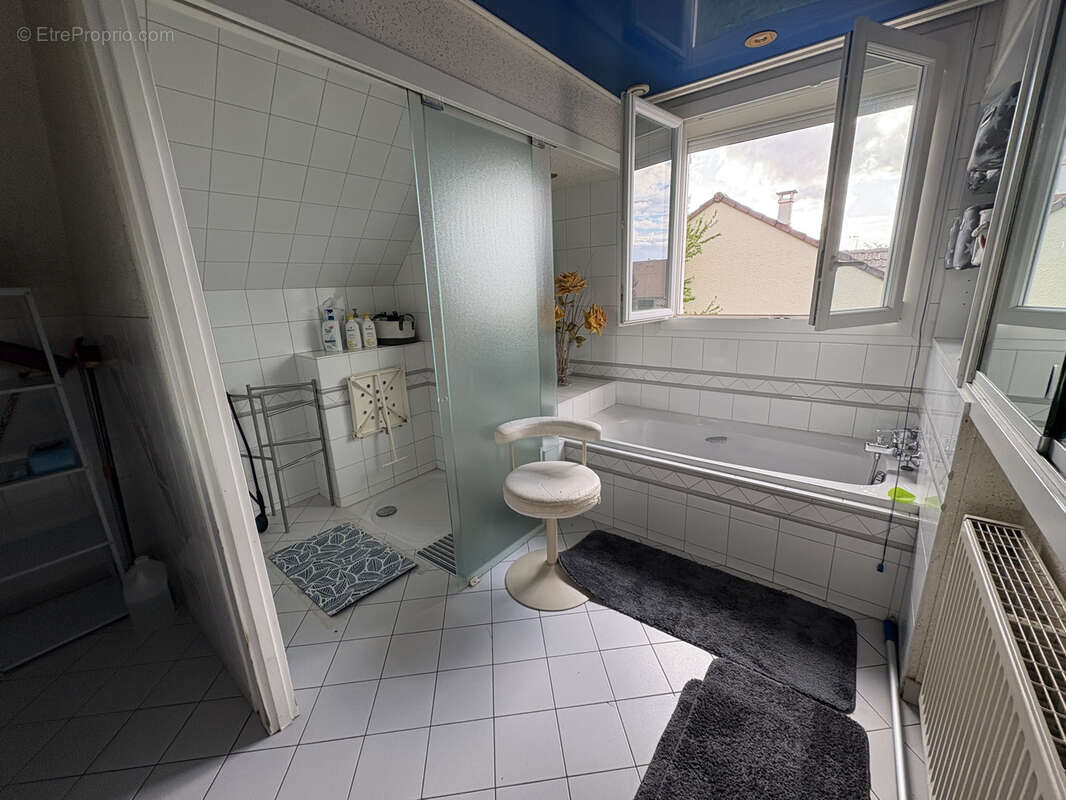 Maison à SAINT-ANDRE-LES-VERGERS