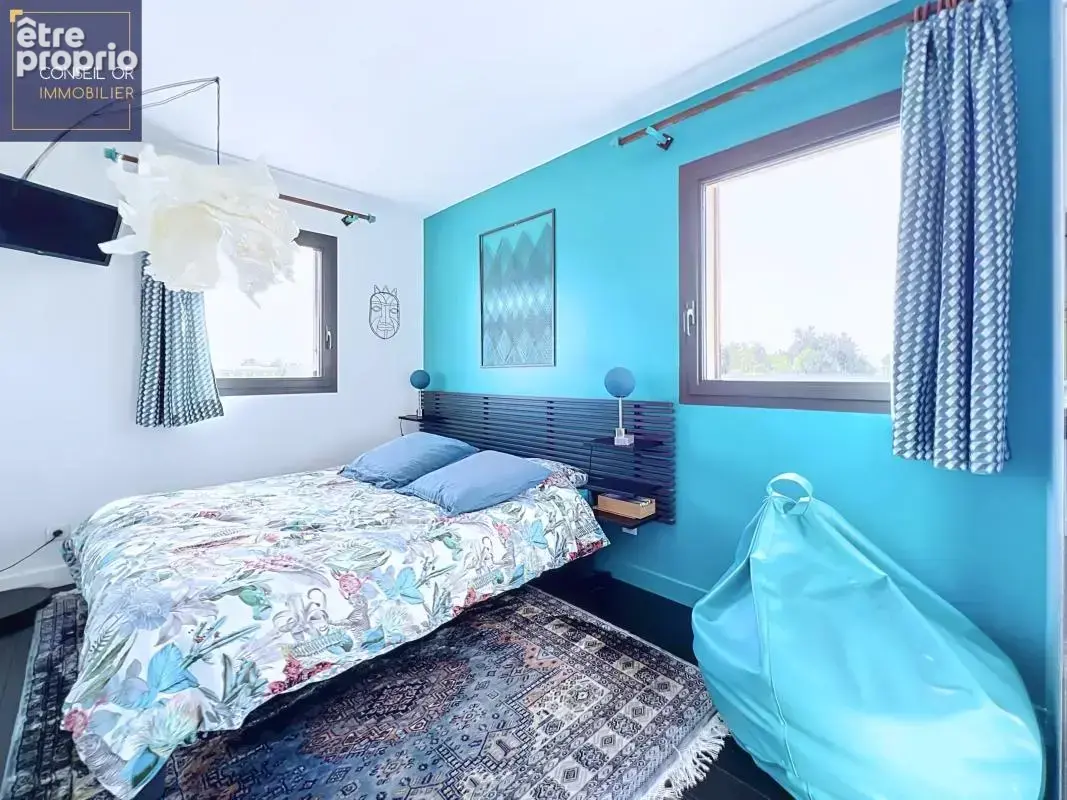 Maison - T8 -  221 m² avec piscine et terrain paysagé – Hauteurs de Saint-Genis-Laval - photo 16