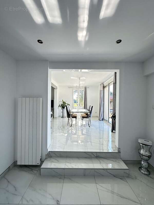 Vue de la cuisine - Maison à ARNAGE