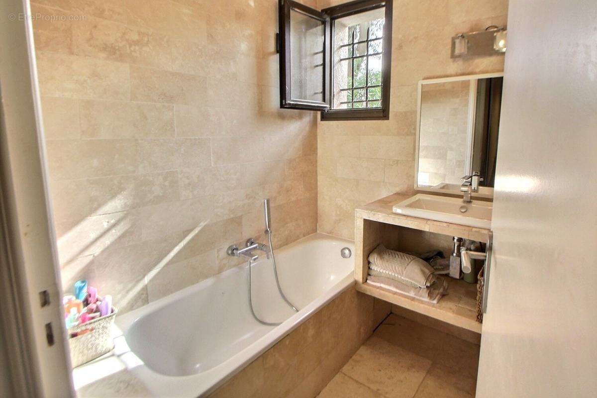 Appartement à VILLENEUVE-LOUBET