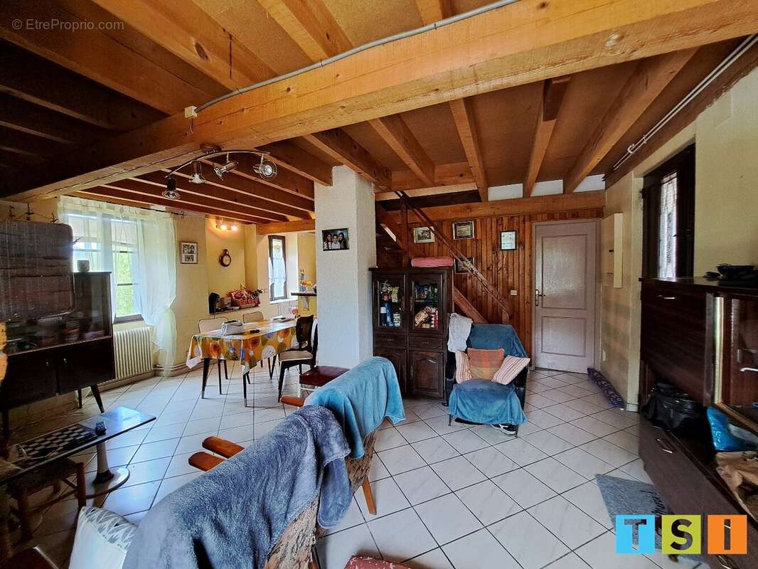 Maison à FRONSAC