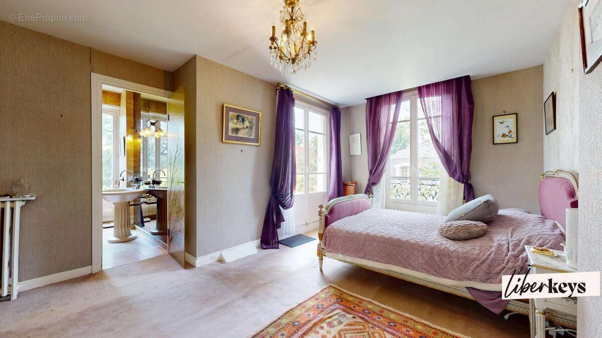 Propriété familiale de 236 m² avec jardin arboré de 878 m² – Vaucresson - photo 22