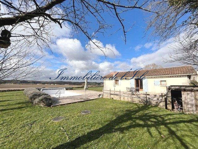 Domaine de caractere avec gites - photo 22