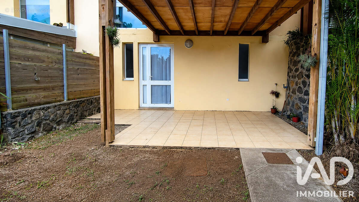 Appartement 34 m² à Saint-Denis  - photo 5