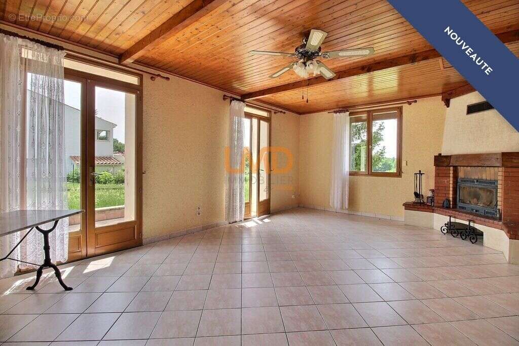 Maison à BUSSAC-SUR-CHARENTE