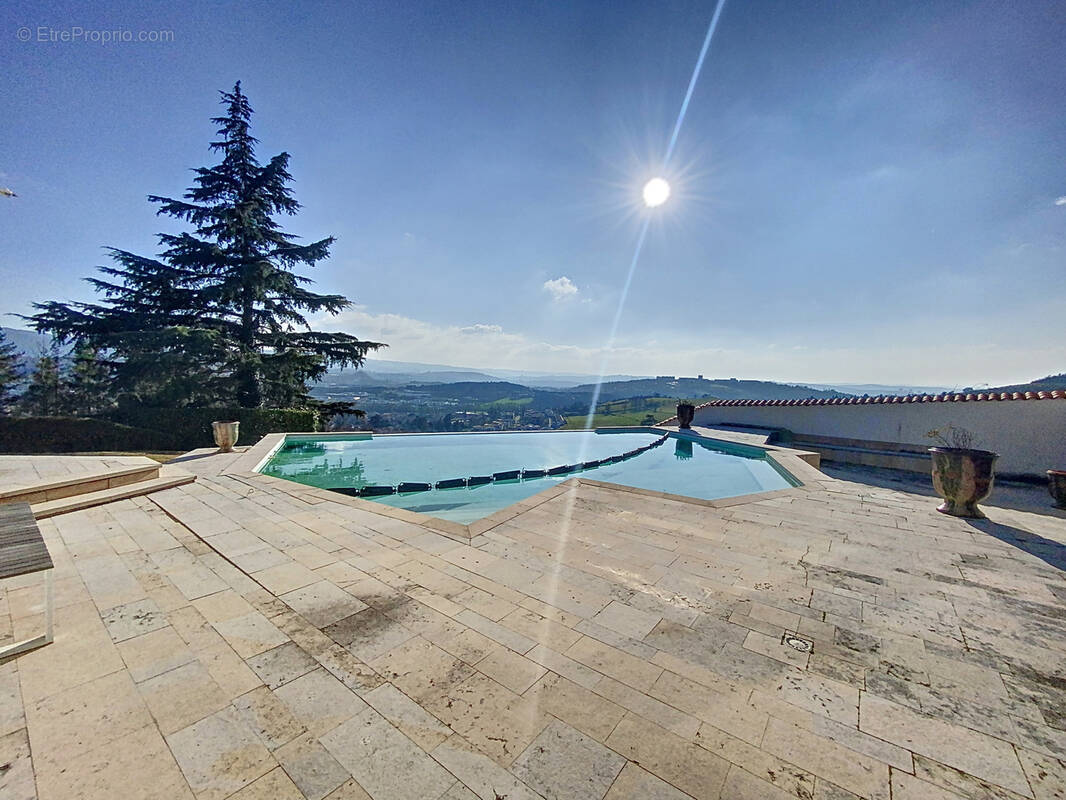 Maison à LA TALAUDIERE