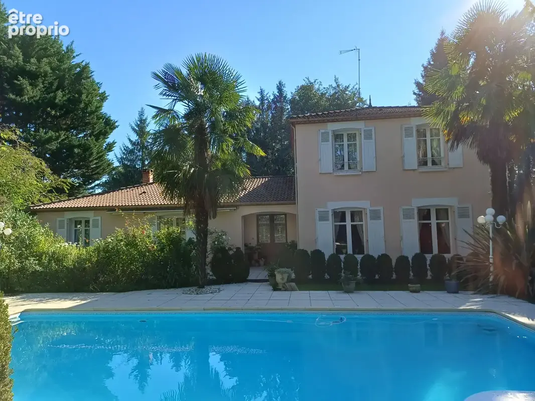Propriété de charme style provençal dans un cadre verdoyant - photo 13