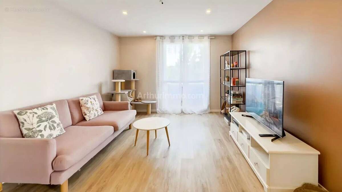 Appartement à SAINT-FARGEAU-PONTHIERRY