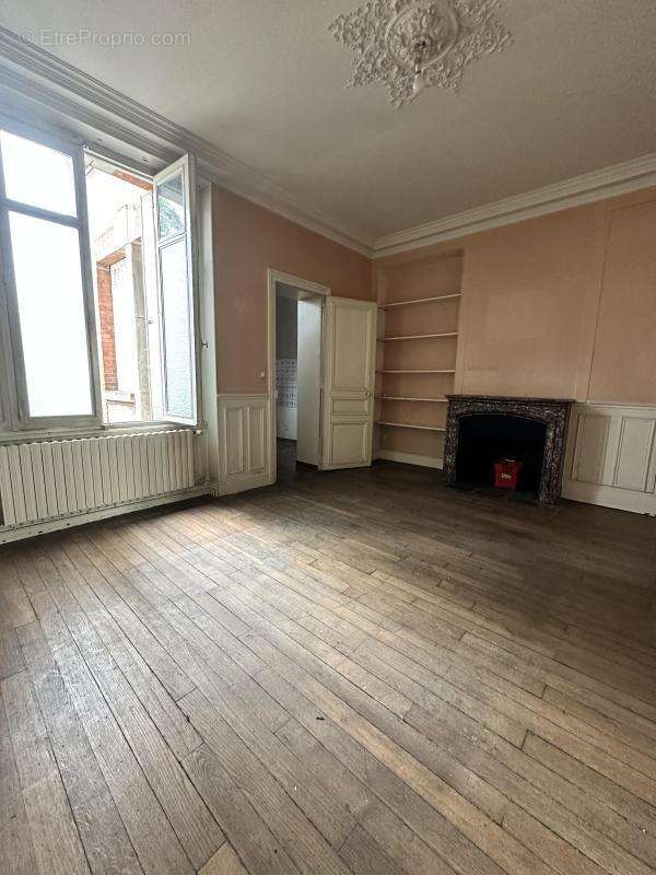 Maison à FLEURY-LES-AUBRAIS