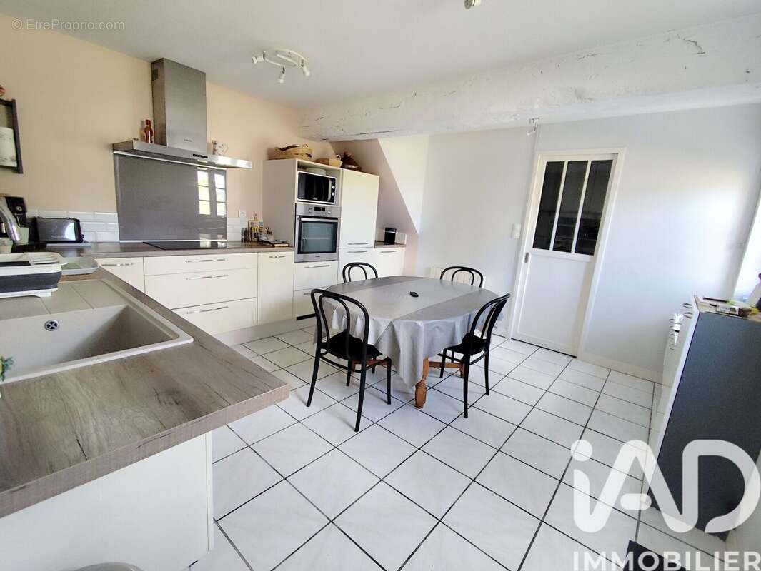 Photo 3 - Maison à GENNES