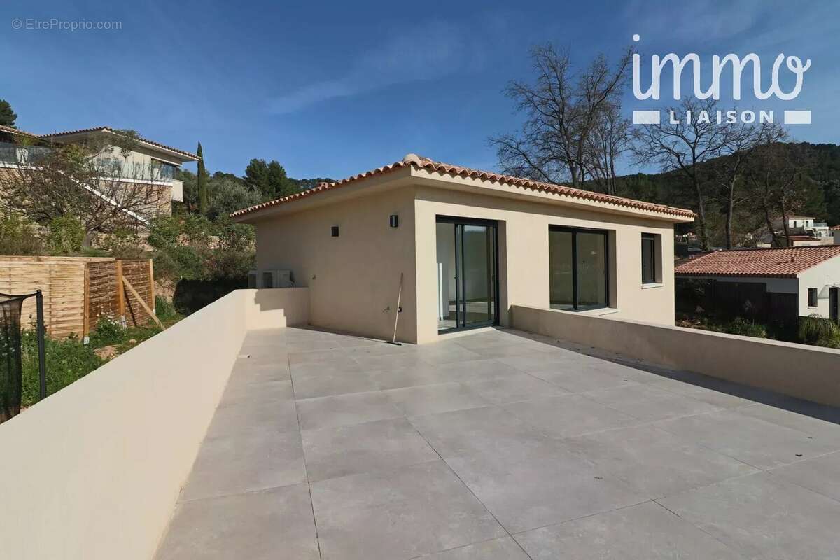 Maison à LE CASTELLET