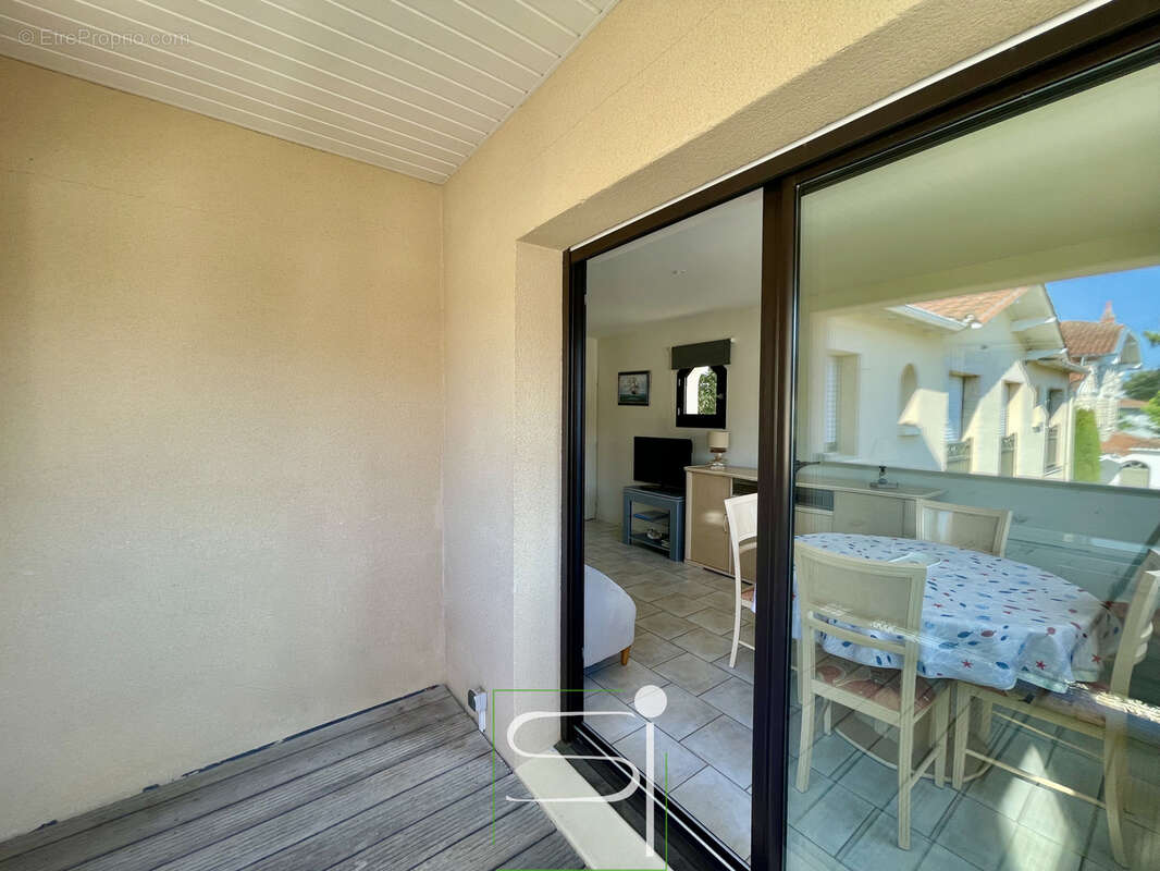 Royan   Pontaillac - appartement avec terrasse, garage et cave - photo 4