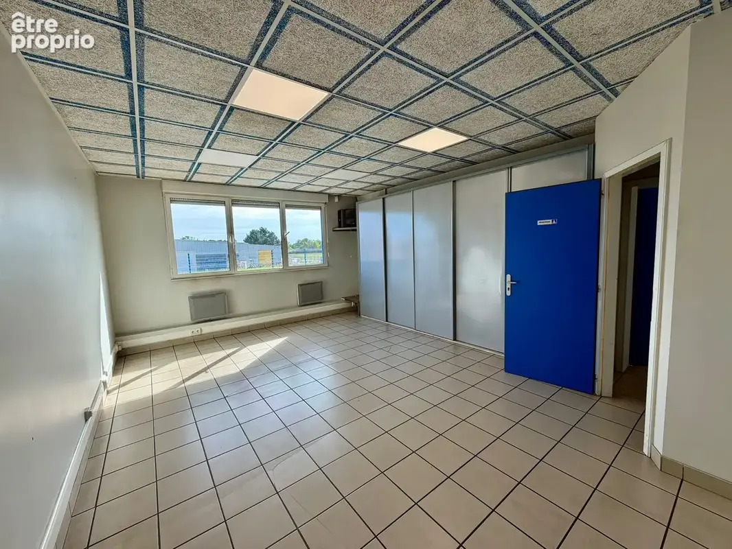 Vente ensemble immobilier industriel de 3 660 m2, sur terrain de 21 181 m2 LURE - photo 8